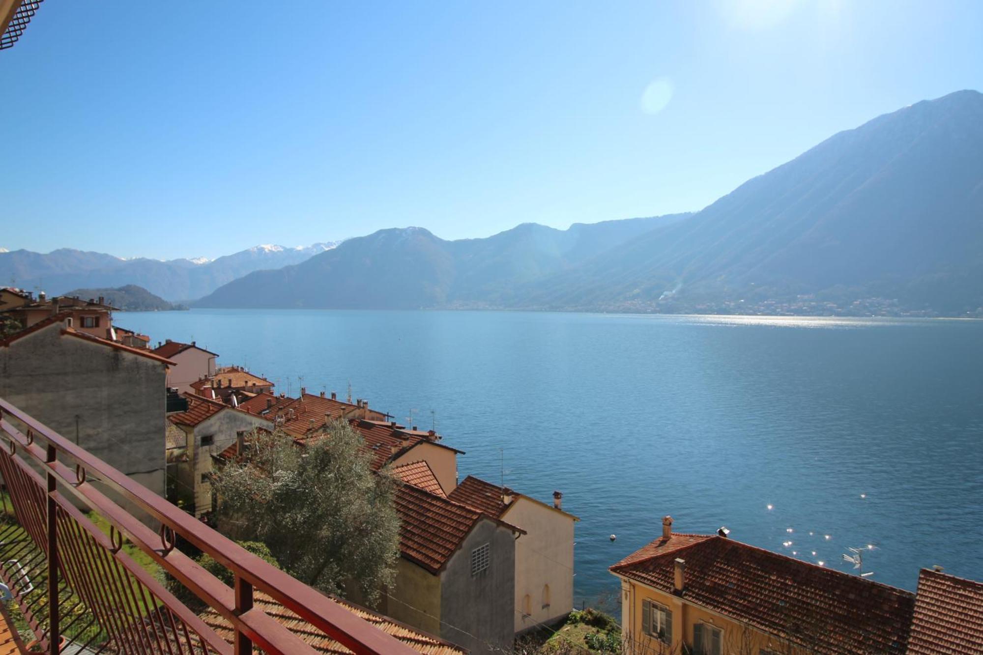 Bella Lake View Colonno Exterior photo